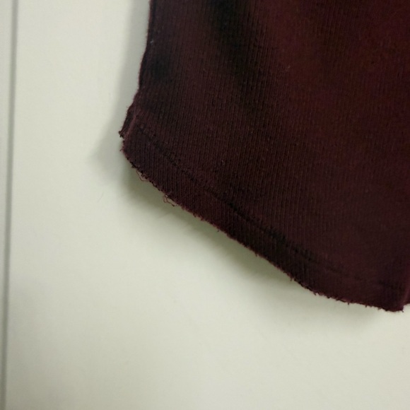 Abercrombie & Fitch Deep Red Long Sleeve Tee - Picture 4 of 7